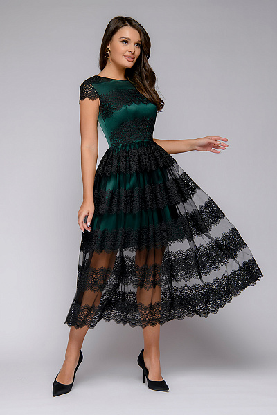 Платье изумрудного цвета длины миди с черным кружевом