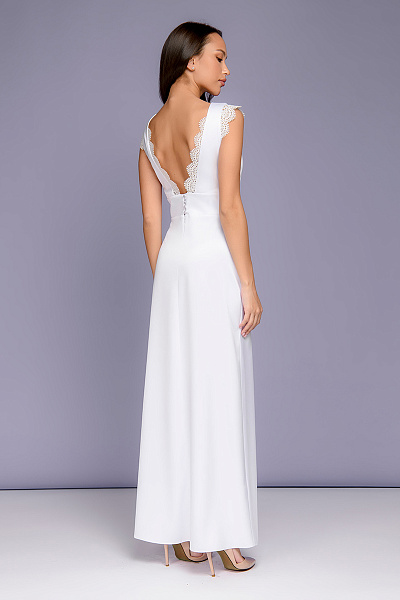 Платье белое длины макси с открытой спинкой и кружевной отделкой