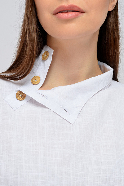 Блуза белая с асимметричным воротником без рукавов