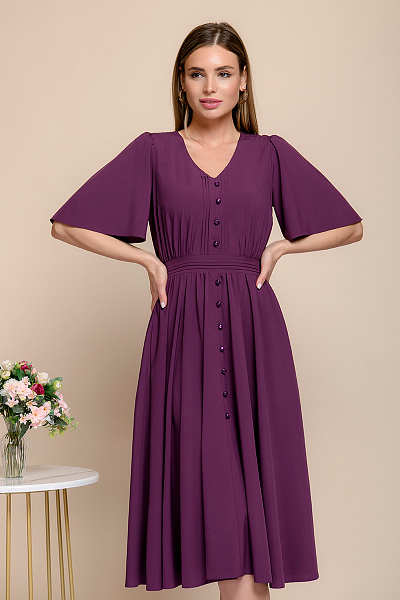 Платье фиолетовое длины миди с V-образным вырезом