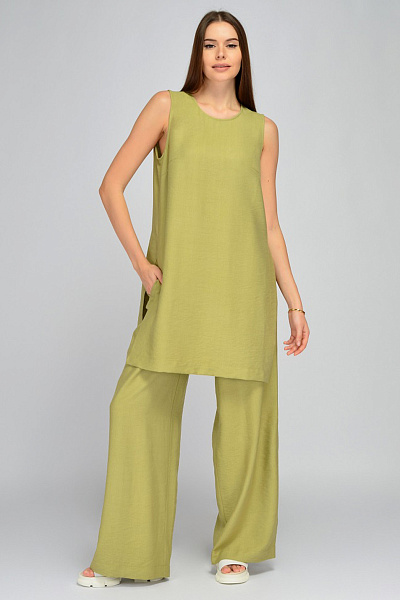 Блуза длинная оливкового цвета с разрезами по бокам и без рукавов