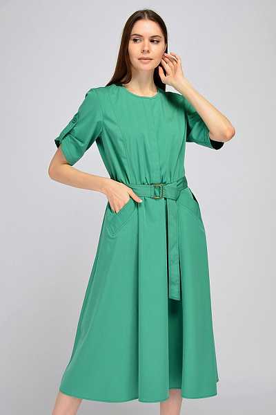 Платье зеленое длины миди с карманами и поясом