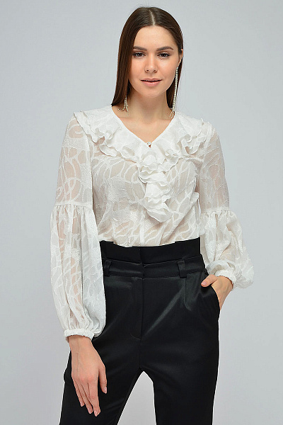 Блуза белая с воланами и пышными рукавами