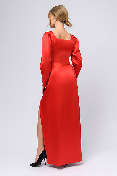 Платье красное длины макси с прямоугольным вырезом и разрезом на юбке