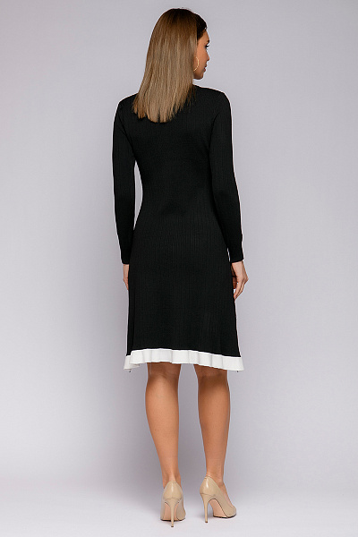 Платье черное длины миди с длинными рукавами и контрастной полосой по подолу