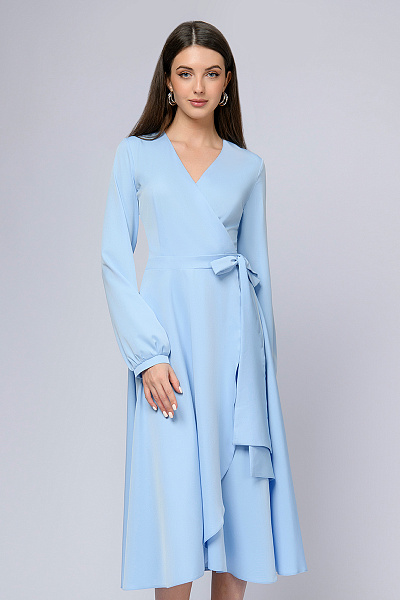 Платье светло-голубое длины миди с запахом и длинными рукавами