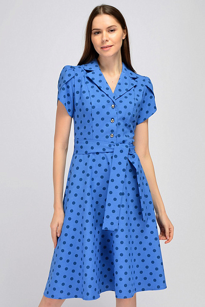 Платье голубое в горошек длины миди с короткими рукавами и поясом