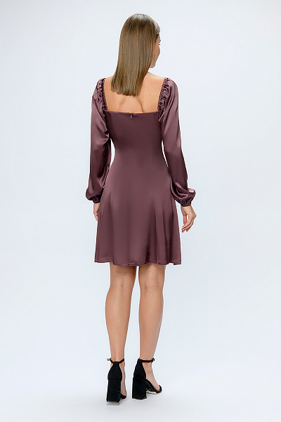 Платье коричневое длины мини с пышными рукавами и прямоугольным вырезом