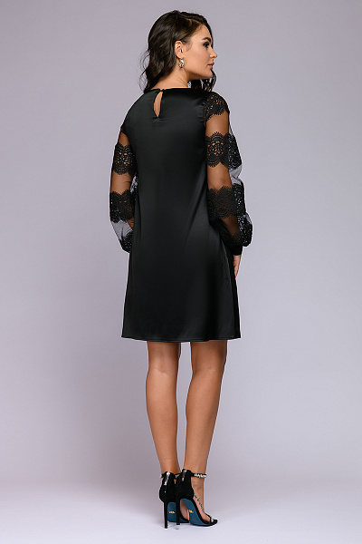 Платье черное свободного силуэта с кружевными рукавами