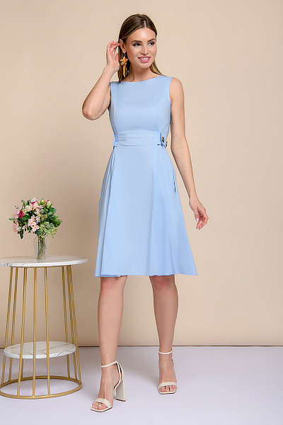 Платье голубое без рукавов с декоративными элементами