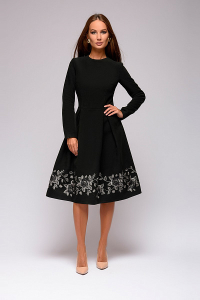Платье черное длины миди с вышивкой и длинными рукавами