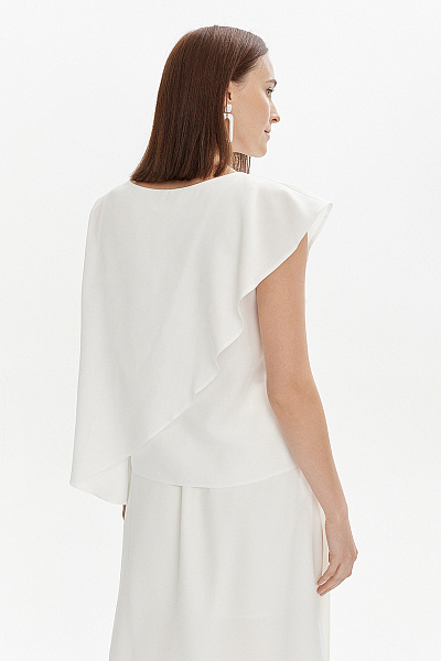 Блуза белая без рукавов с ассиметричной деталью