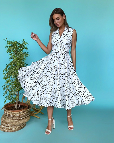 Платье белое с цветочным принтом