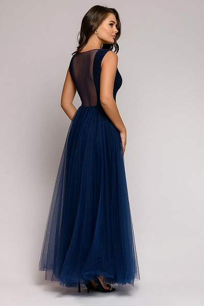 Платье синего цвета длины макси с кружевной отделкой без рукавов