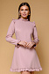 Платье розовое длины мини с длинными рукавами и оборками