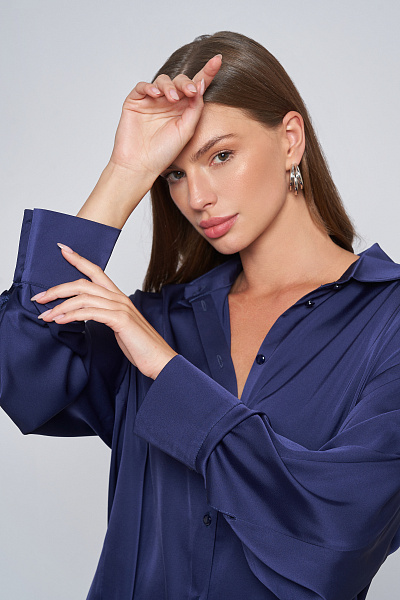 Блуза темно-синего цвета в пижамном стиле