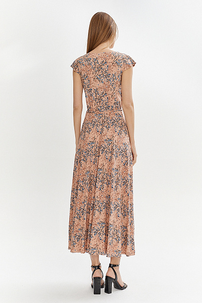 Платье персикового цвета с принтом длины макси и узким поясом на талии