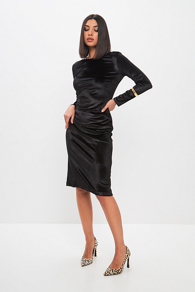 Платье-футляр черное длины миди с V-образным вырезом на спинке