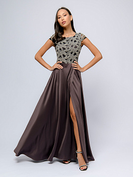 Платье цвета мокко длины макси с вышивкой и разрезом на юбке