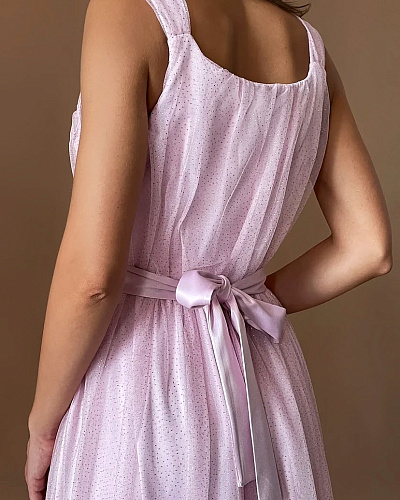 Платье розового цвета с серебряным напылением