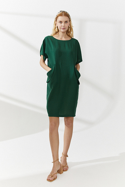 Платье темно-зеленое длины мини с короткими рукавами и карманами
