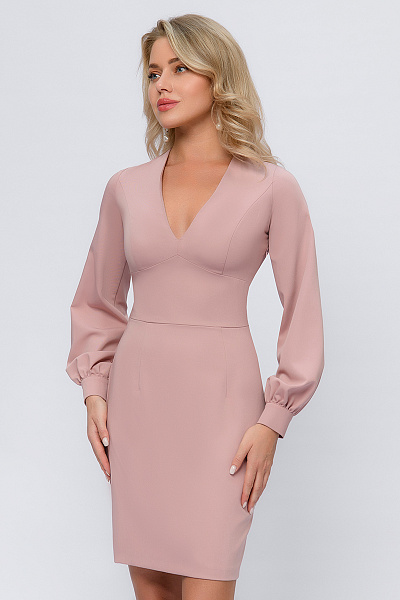 Платье розовое длины мини с длинными рукавами и V-образным вырезом