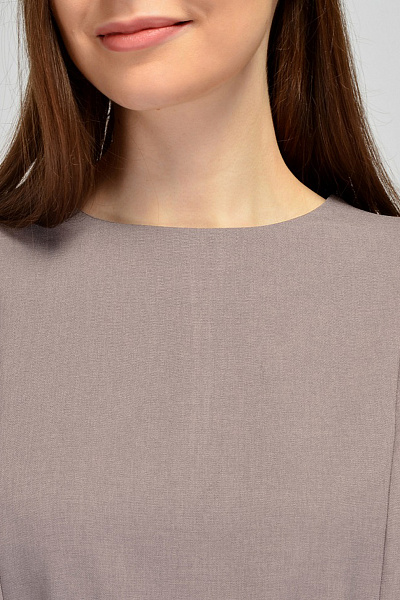Блуза кофейного цвета с разрезами и поясом