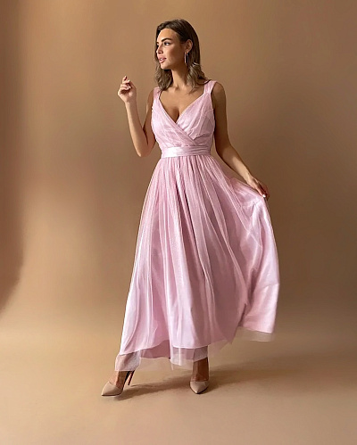 Платье розового цвета с серебряным напылением