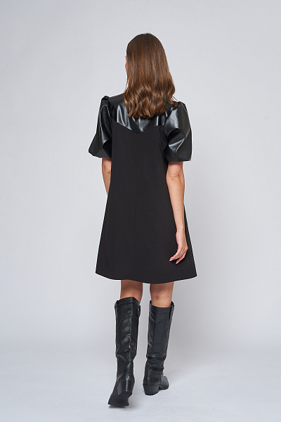 Платье черное длины мини с пышными рукавами и кожаной вставкой